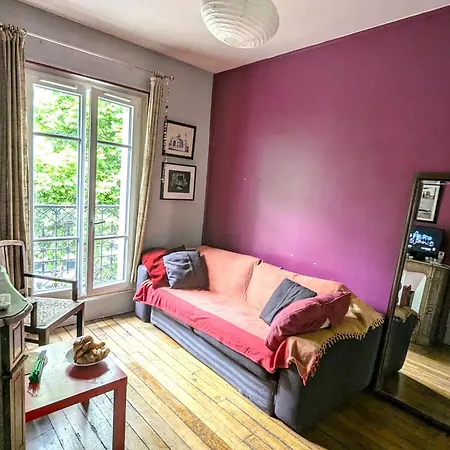 Classic Parisian 2 Bedroom Flat In 10 Appartamento